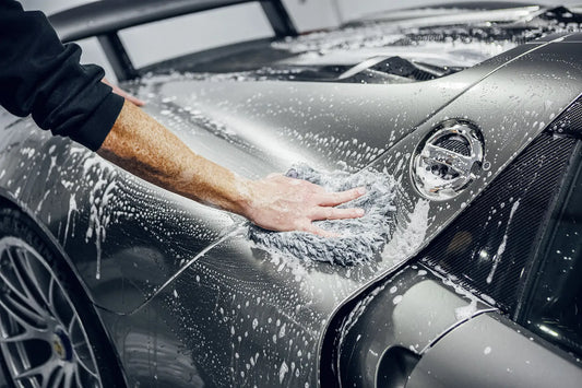 Je auto wassen in een wasbox